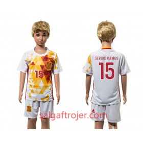 Spanien Fodboldtrøjer Ramos 15 Børn Udebanesæt 2016 Kort ærmer
