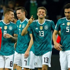 Tyskland og Spanien spillede en underholdende venlig træk i et møde mellem de to sidste verdensmestere