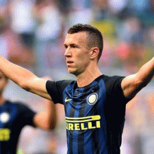 Inter Milan væk 2-1 kant ud Verona, vende tilbage til placeringerne anden